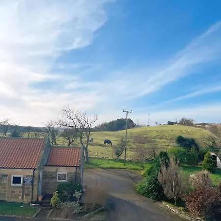 The Flask Inn, Fylingdales, Whitby 3*