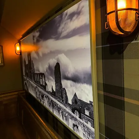 The Flask Inn, Fylingdales, Whitby Guest house 3*